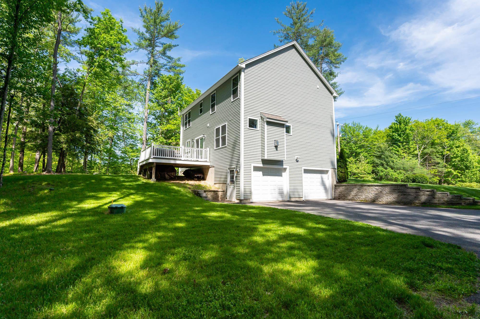 Brookline, NH 03033,26 Proctor Hill RD