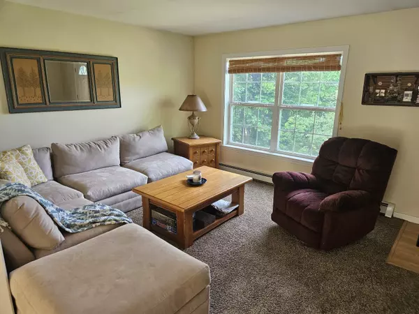 Benton, NH 03785,446 Bradley Hill RD