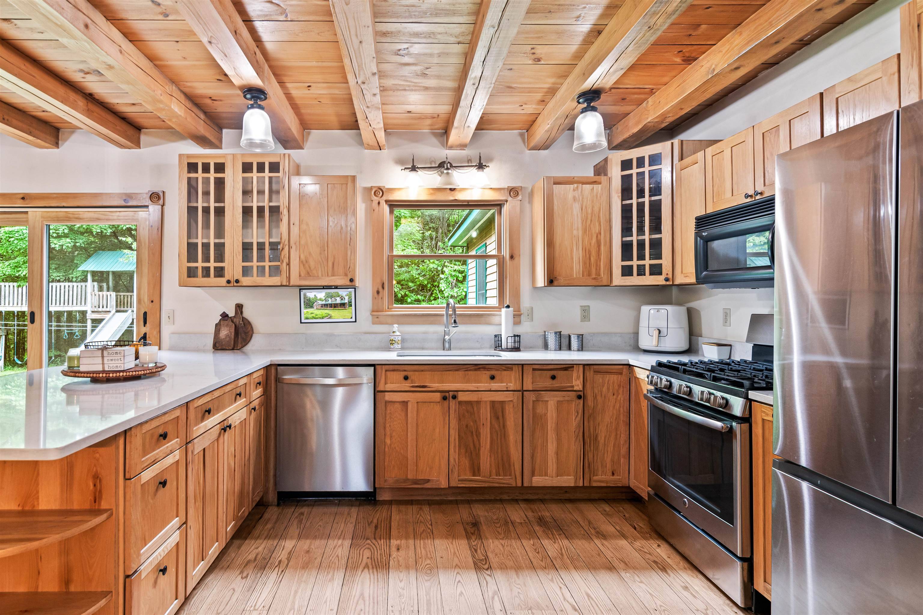 90 Lamson Pond RD, Brookfield, VT 05036