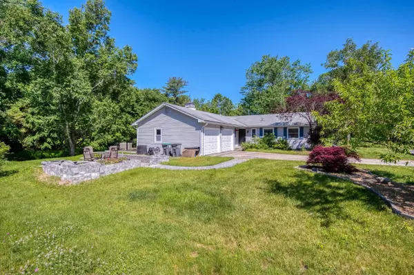 25 Sherwood MDWS, Pembroke, NH 03275