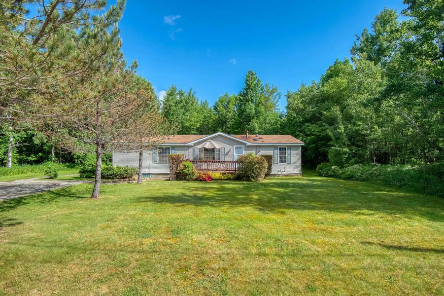 25 James ST, Bethlehem, NH 03574