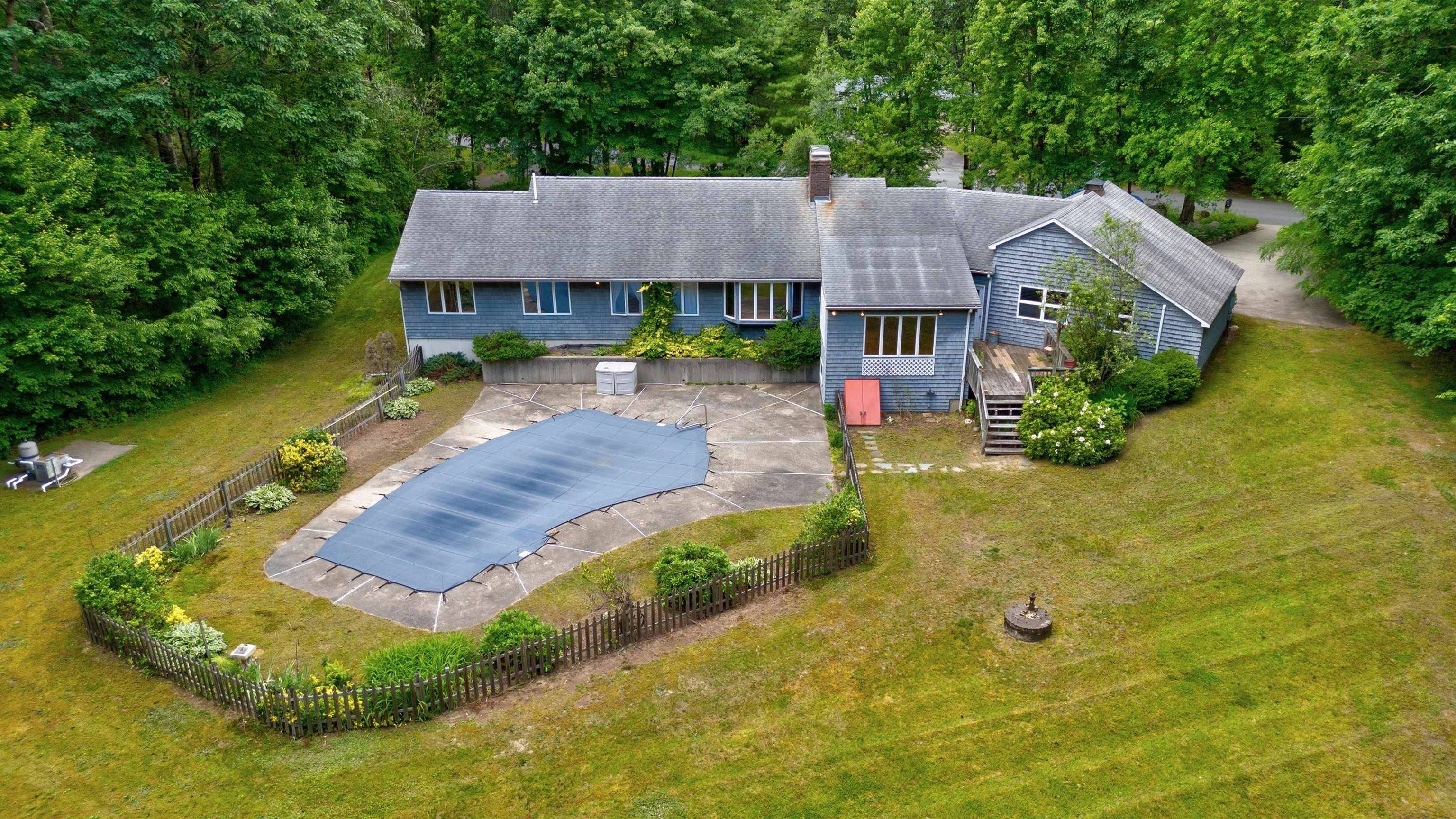 Brookline, NH 03033,5 Parker RD