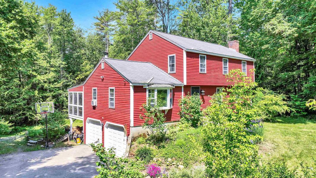 147 Hunter Farm RD, Peterborough, NH 03458