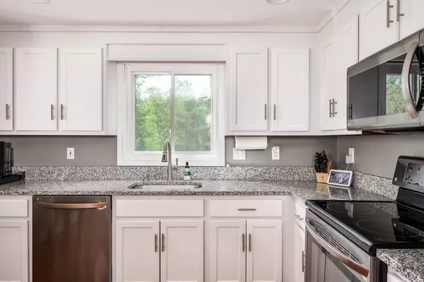 Brentwood, NH 03833,6 Shannon WAY