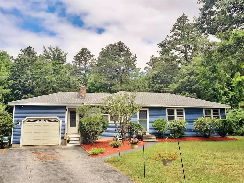 12 Windham DR, Concord, NH 03301