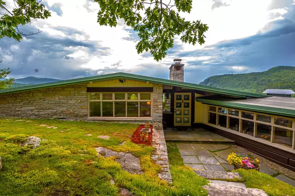 123 Pear Mountain RD, Bartlett, NH 03812