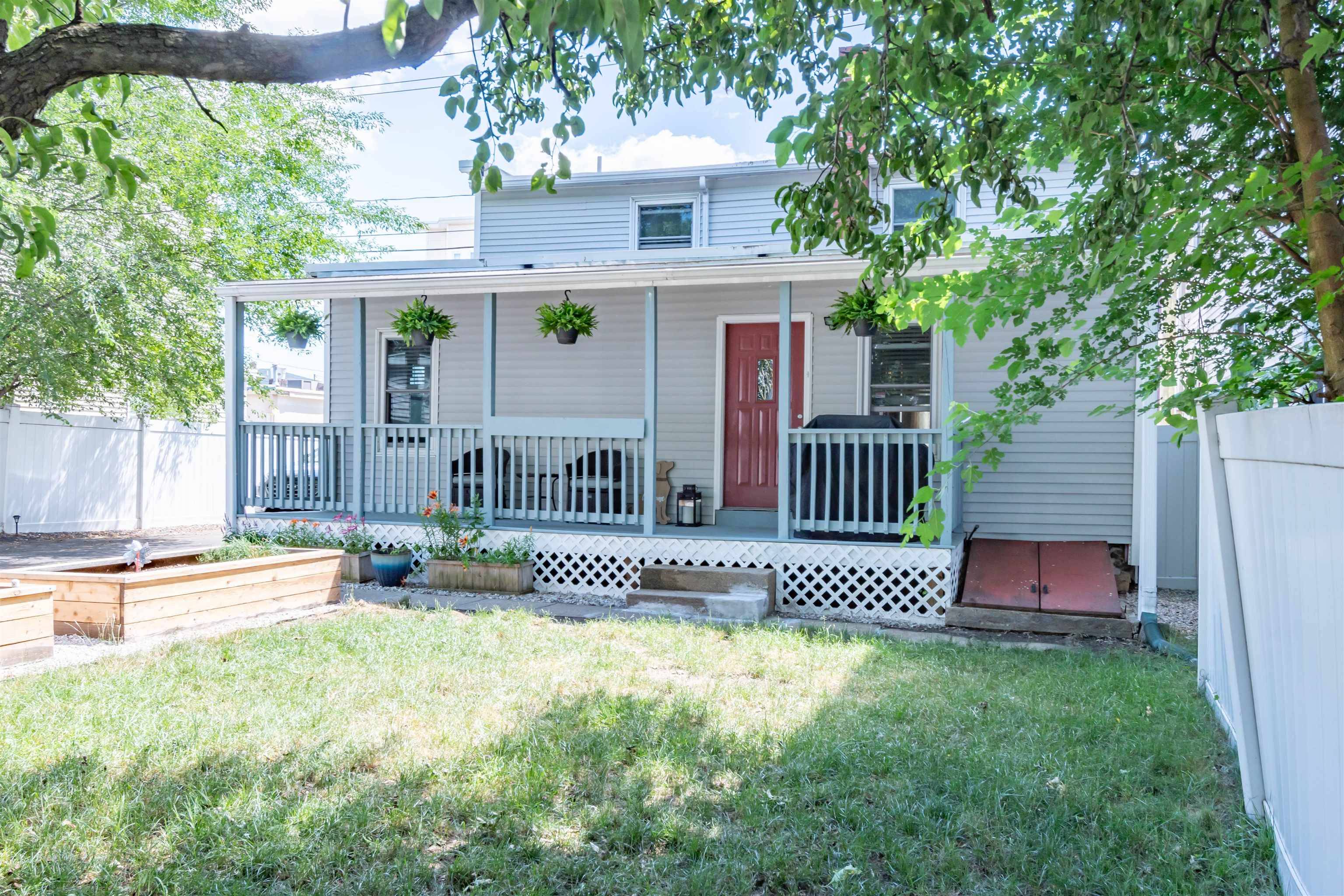 Manchester, NH 03103,238 Wilson ST