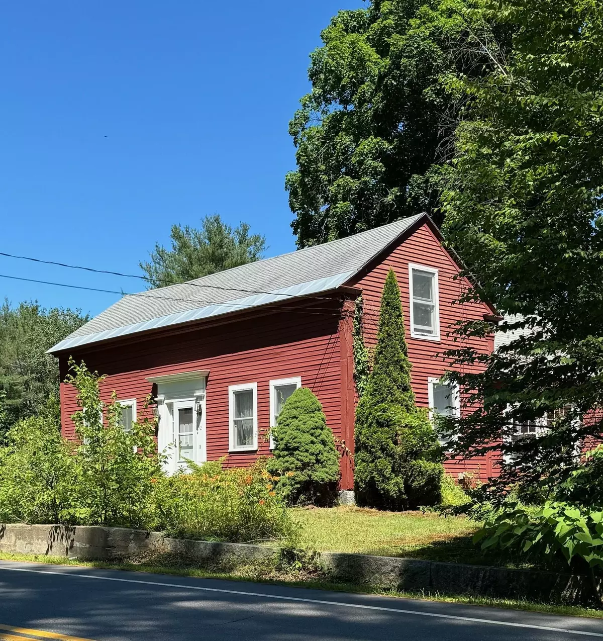 Brookline, NH 03033,32 SO MAIN ST