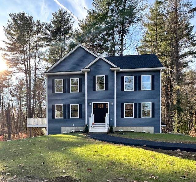 15 Dianna RD, Londonderry, NH 03053