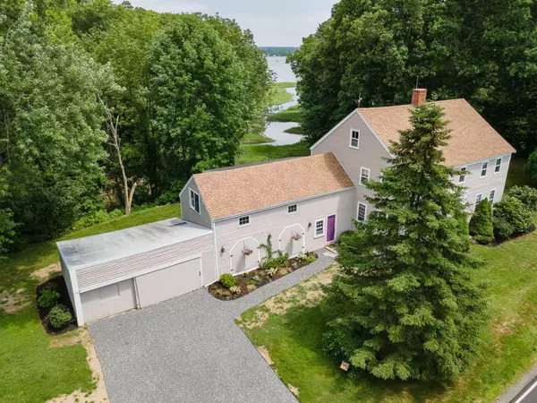 276 Fox Point RD, Newington, NH 03801