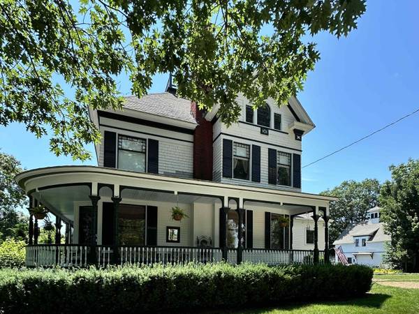 222 North Main ST, Wolfeboro, NH 03894