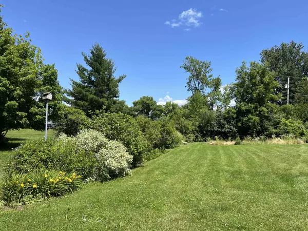 South Hero, VT 05486,274 Route 2