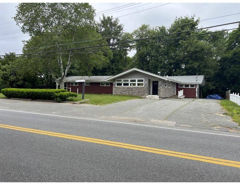 8 Main ST, Plaistow, NH 03865