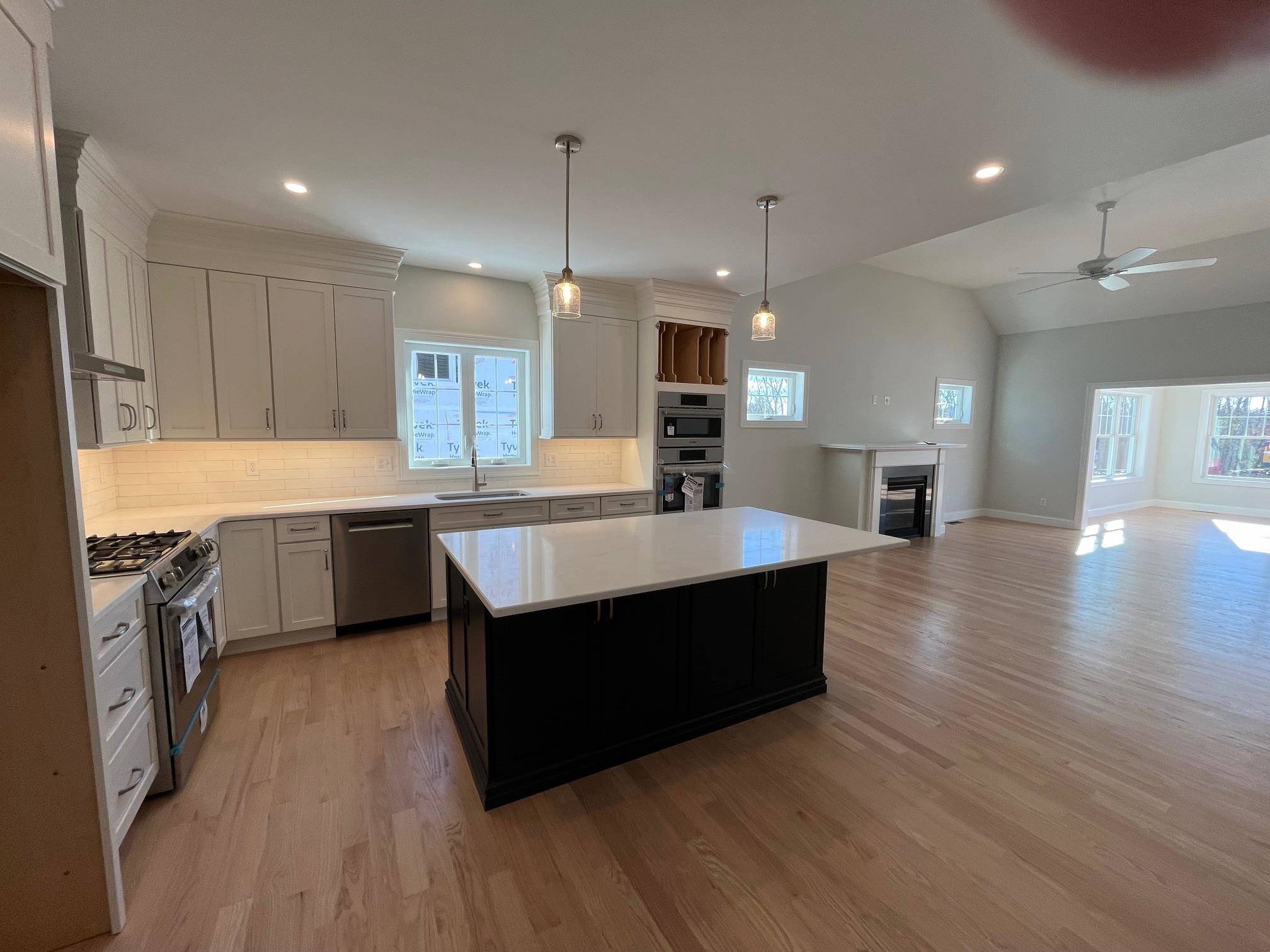 Windham, NH 03087,15 Madison LN