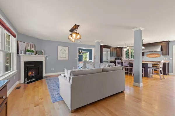 Seabrook, NH 03874,19 Marshall WAY