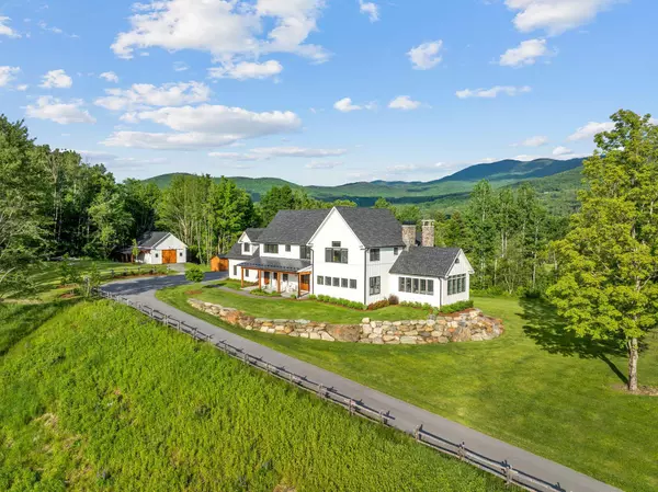489 Covered Bridge RD, Stowe, VT 05672