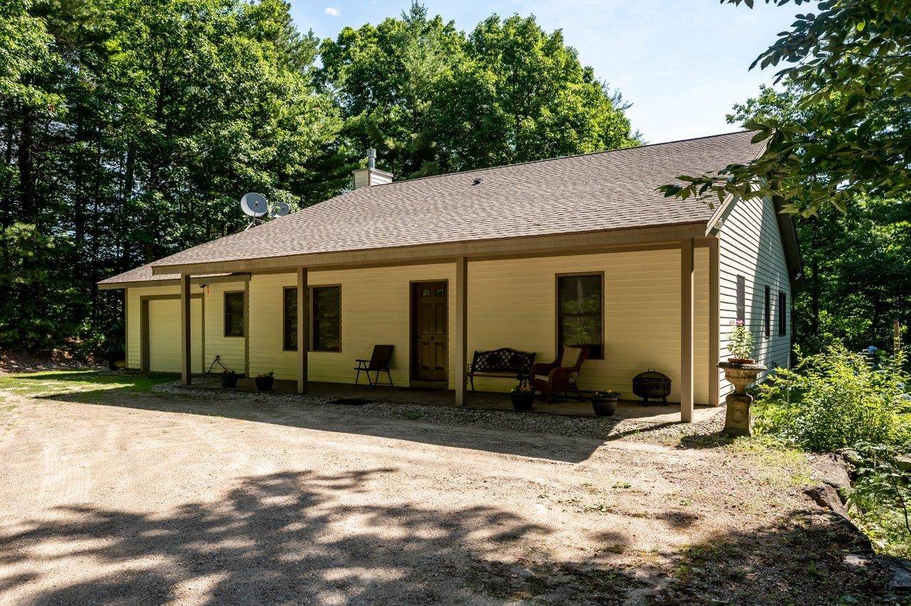 Ossipee, NH 03864,1 Simon Hill RD