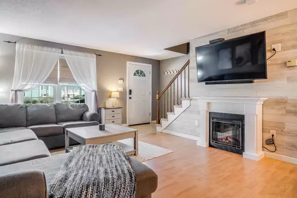 Merrimack, NH 03054,5 Donovan CT