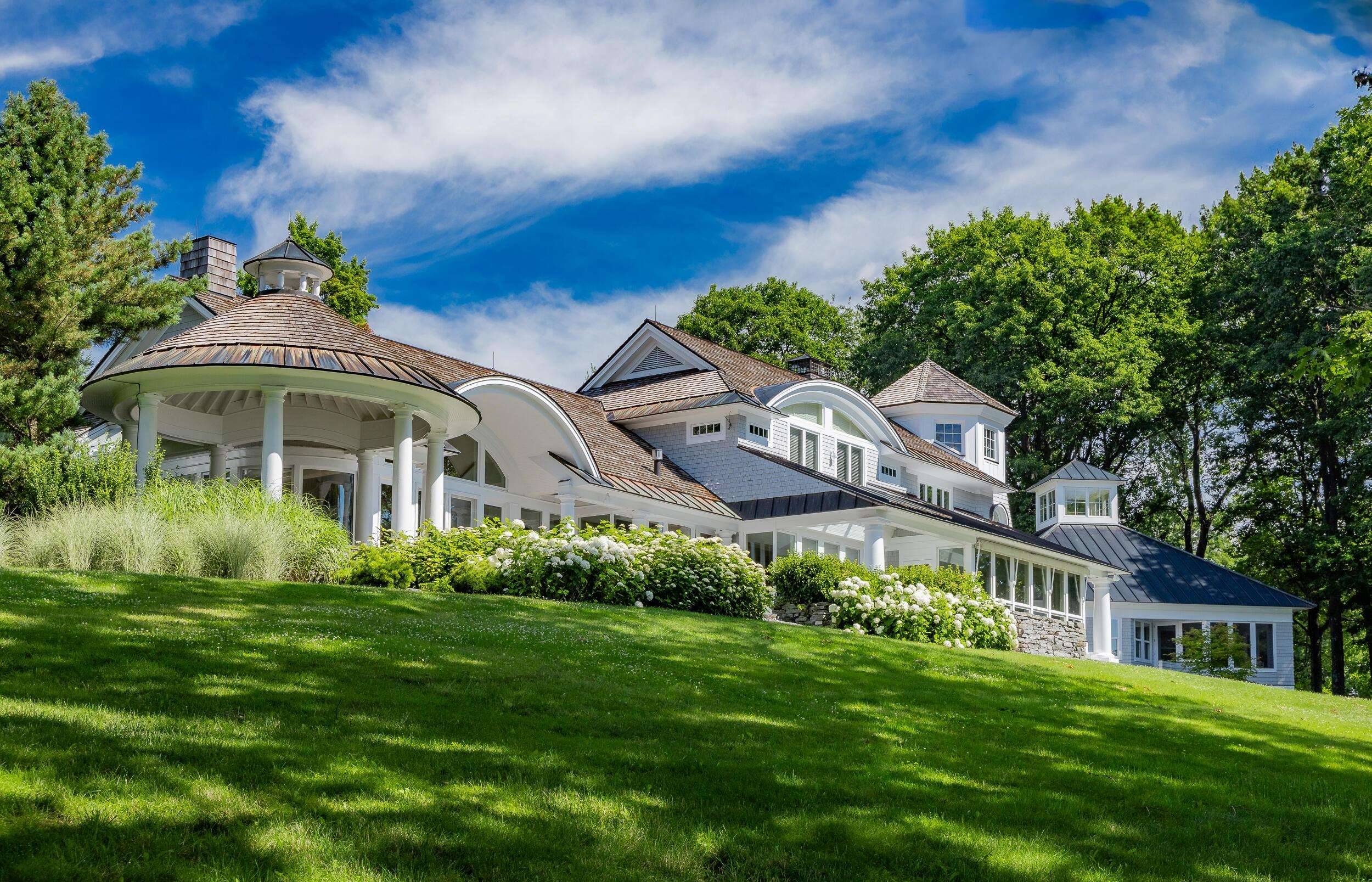 Shelburne, VT 05482,4064 Harbor RD