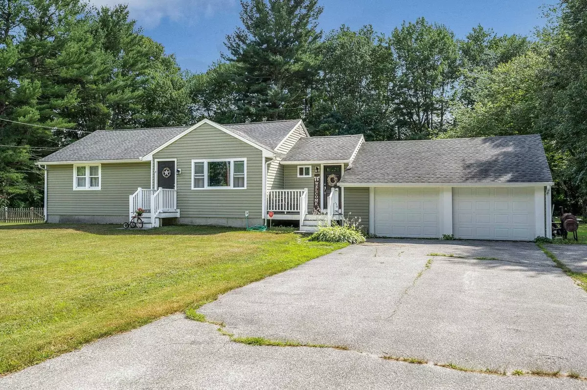 Pelham, NH 03076,3 Economou AVE