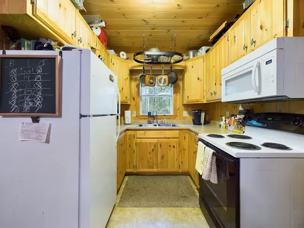 Stark, NH 03582,213 Bell Hill RD