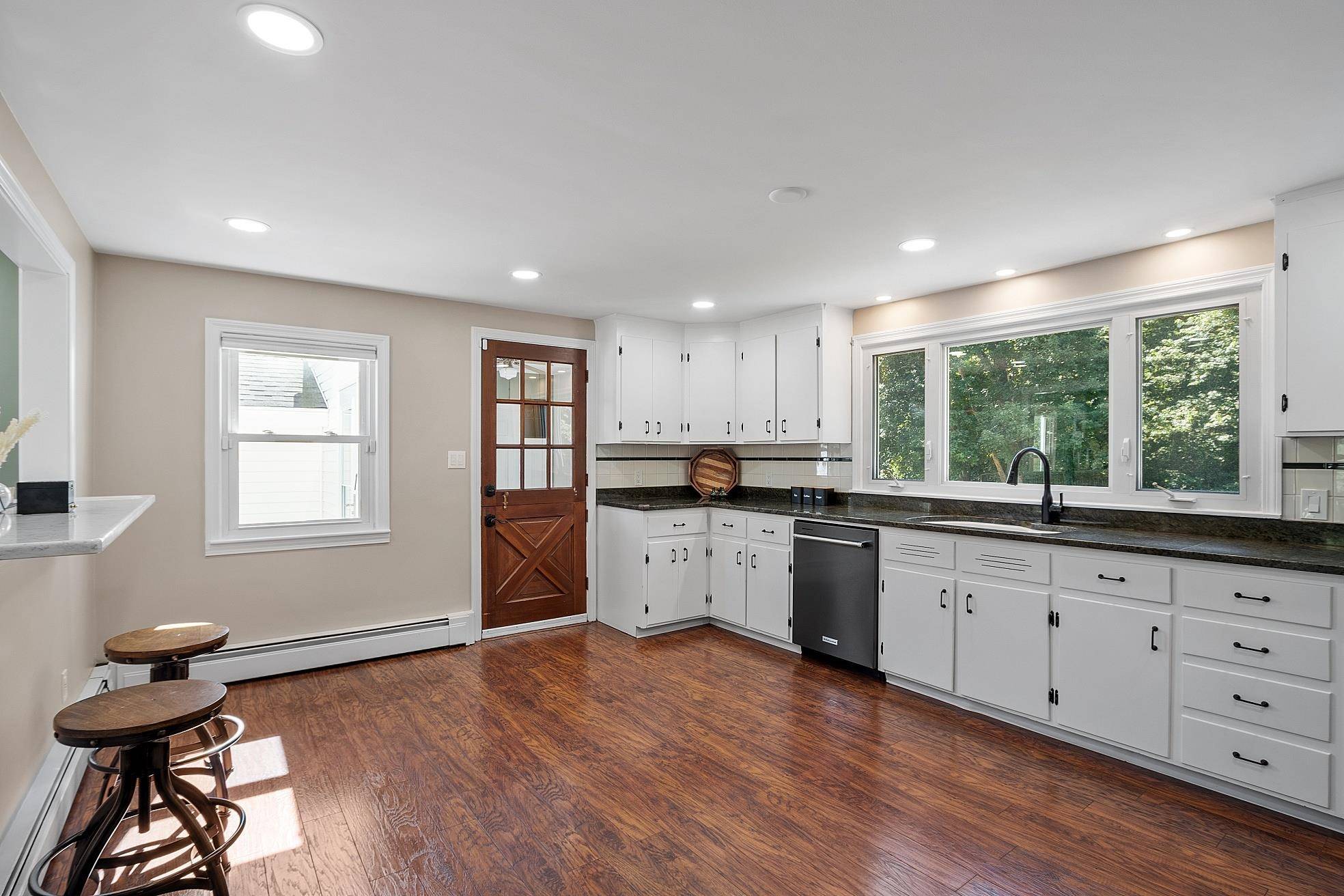 Londonderry, NH 03053,109 Pillsbury RD