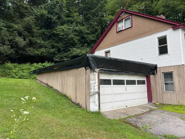 Springfield, VT 05156,23 Eric ST