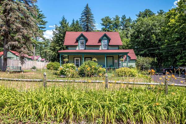 Conway, NH 03860,207 Seavey ST