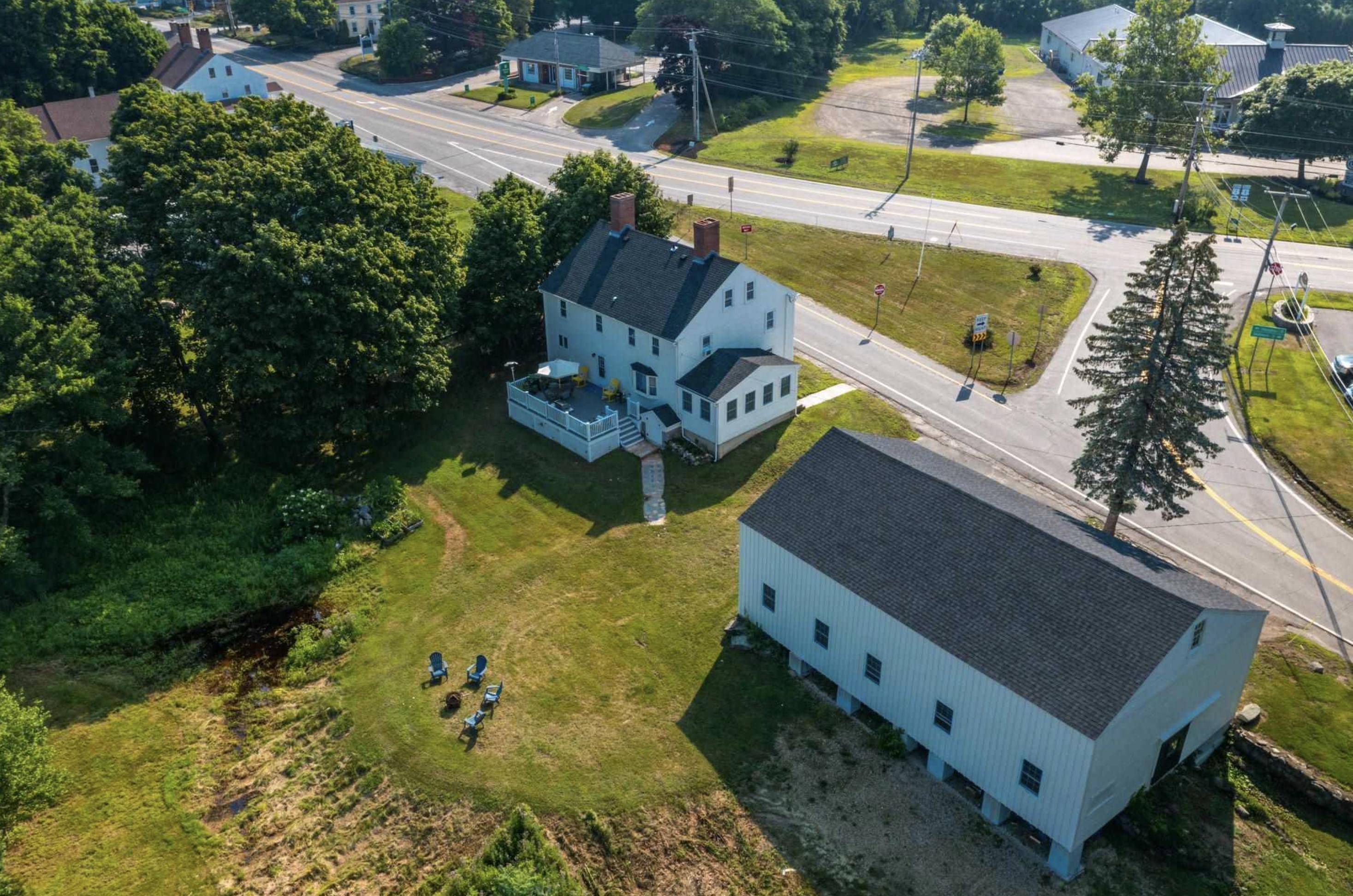 Hampton Falls, NH 03844,5 Kensington RD