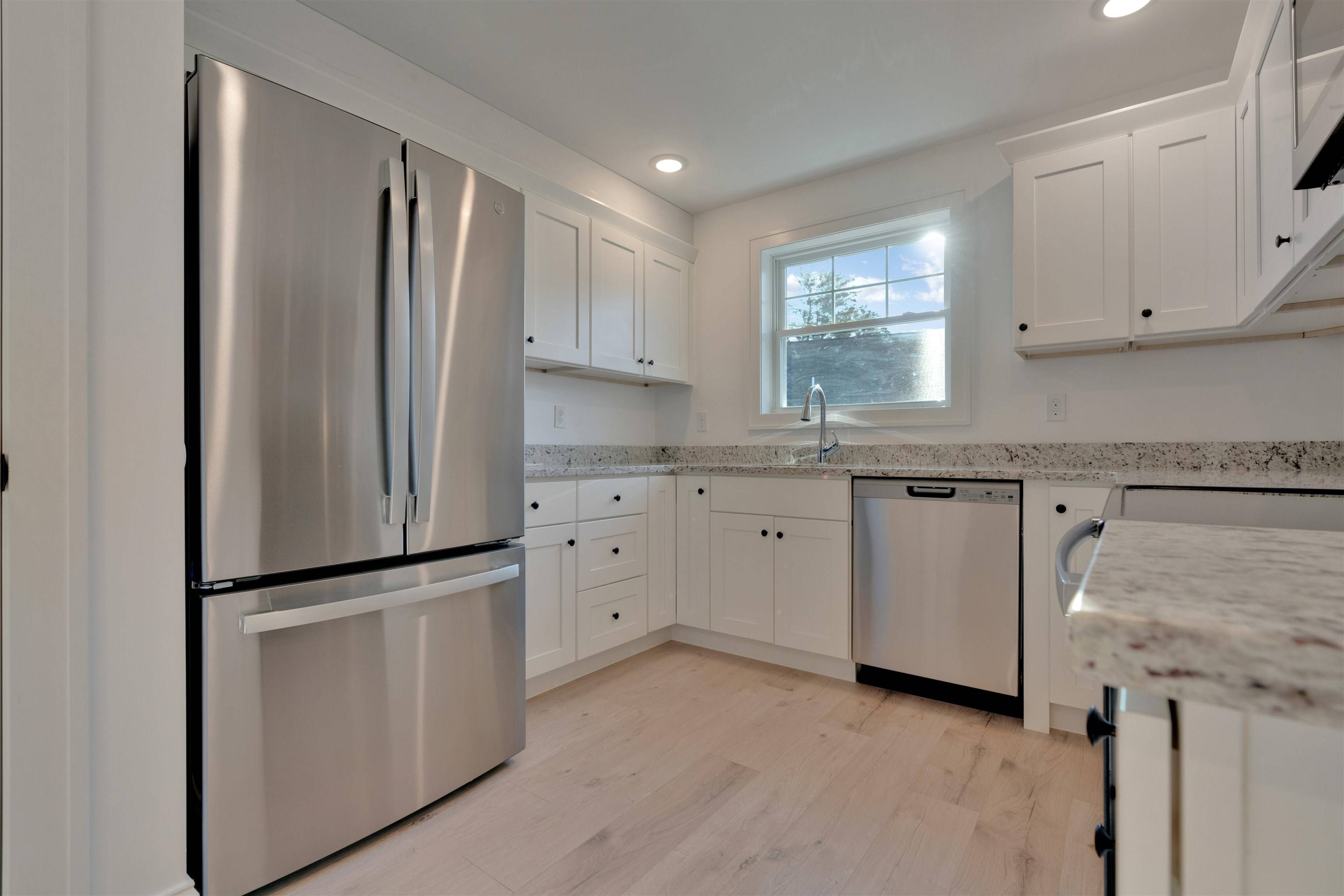 Rochester, NH 03867,5 Miami WAY #C