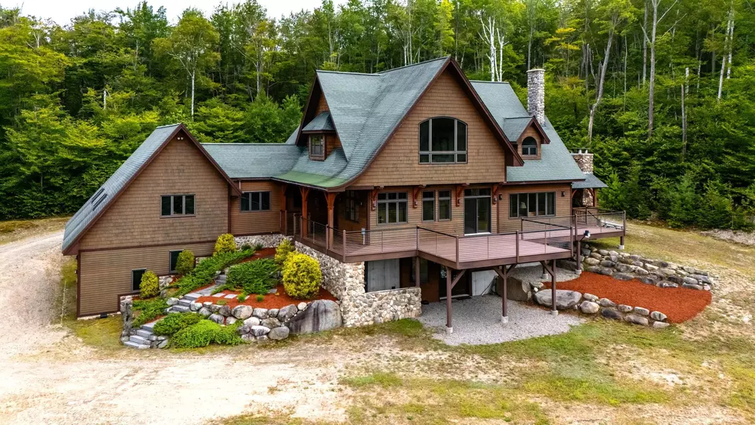 12 Evergreen DR, Gorham, NH 03581
