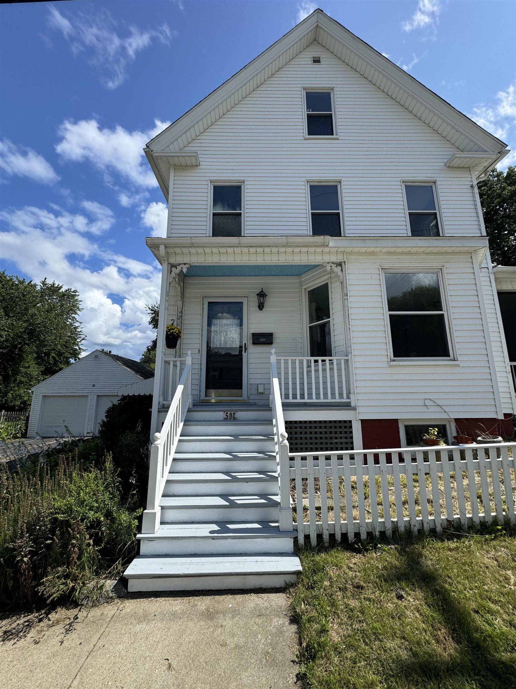 Portsmouth, NH 03801,508 Dennett ST
