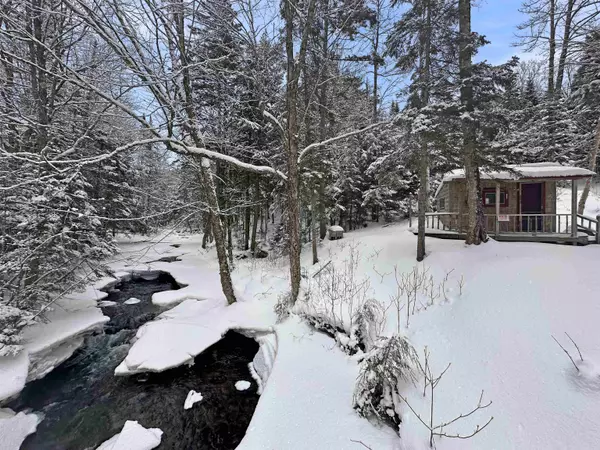 Stratford, NH 03590,928 Bog RD