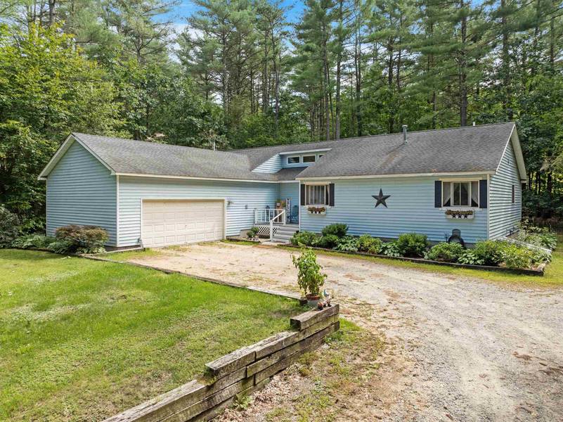 28 Drake CIR, Loudon, NH 03307