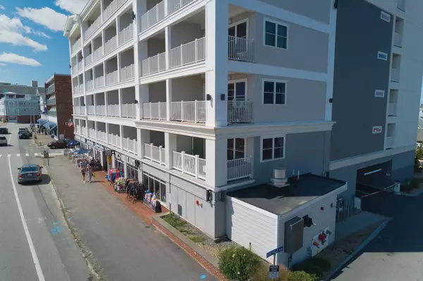 Hampton, NH 03842,315 Ocean BLVD #208