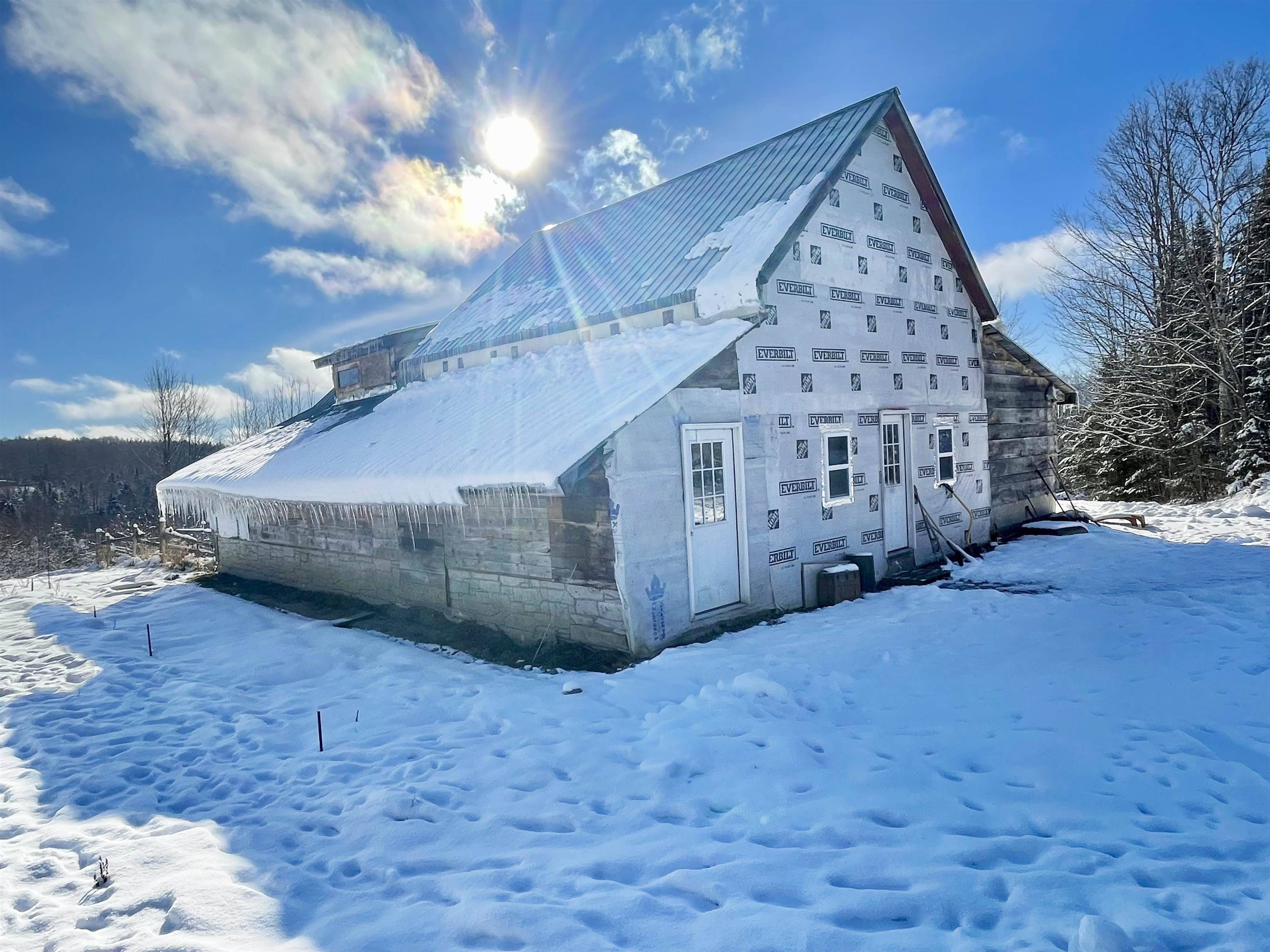 Sheffield, VT 05866,339 Drake PL