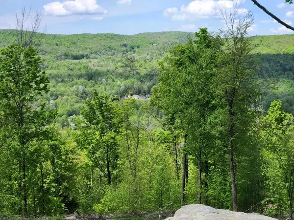 Richford, VT 05476,886 Jay RD