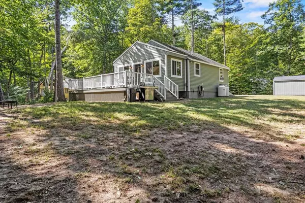 Wakefield, NH 03872,295 Davis RD