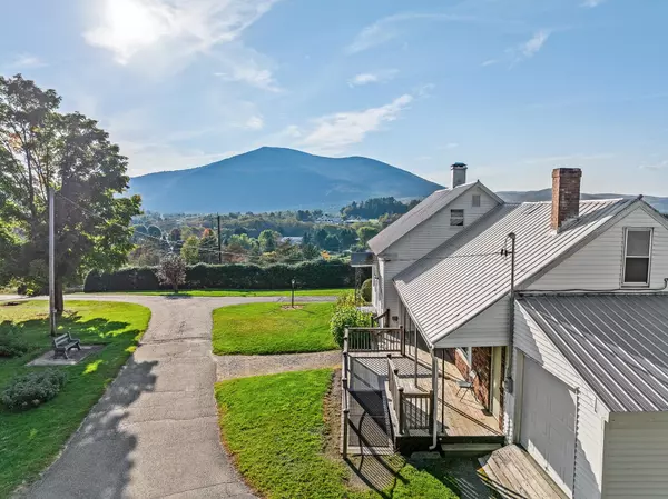 48 Corliss LN, Colebrook, NH 03576