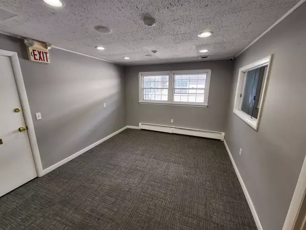 Salem, NH 03079,289 Main ST #3