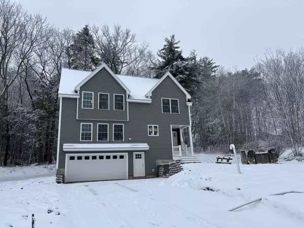 14 Valley LN, Somersworth, NH 03878