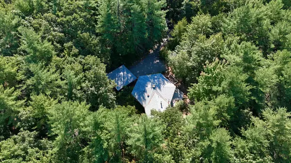 Hollis, NH 03049,147 Rocky Pond RD