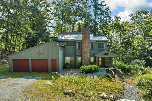 291 Hard RD, Hartford, VT 05059