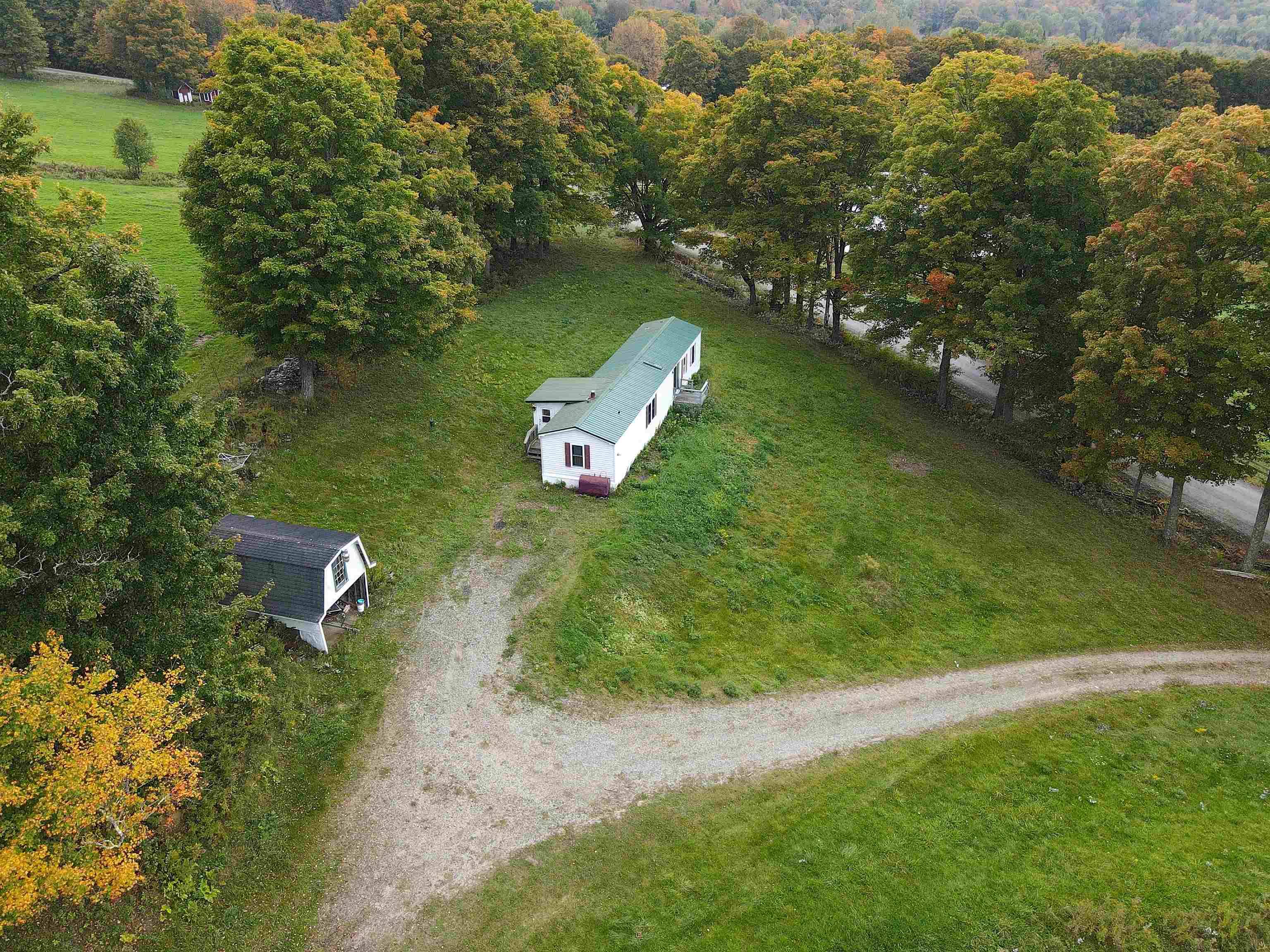2616a Shadow Lake RD, Glover, VT 05839