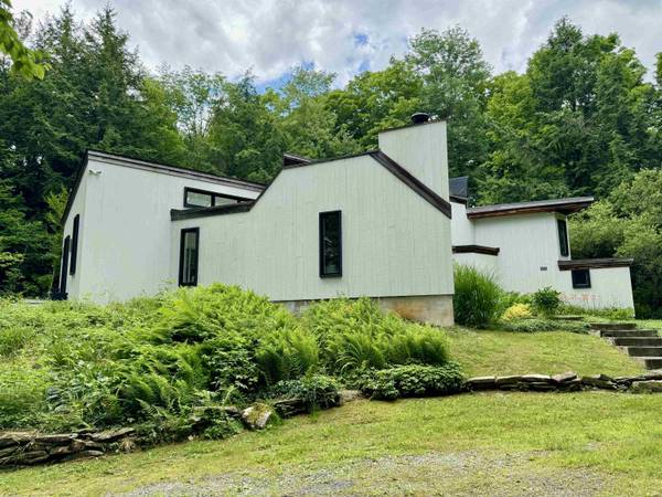 12 Red Brook RD, Winhall, VT 05340