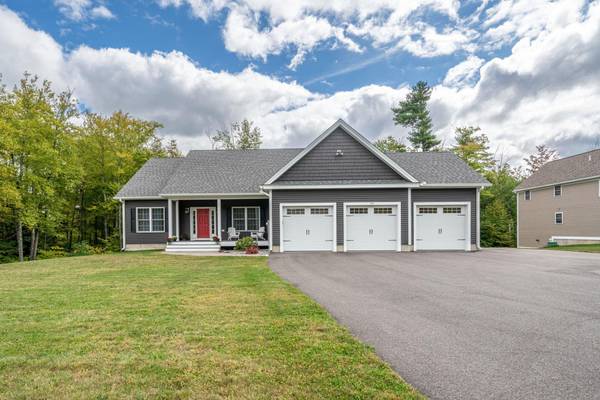 33 Churchill DR,  Hooksett,  NH 03106