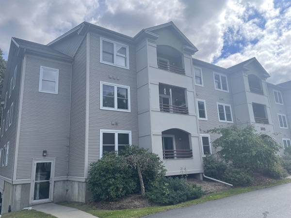 305 Lime Kiln RD #110, South Burlington, VT 05453