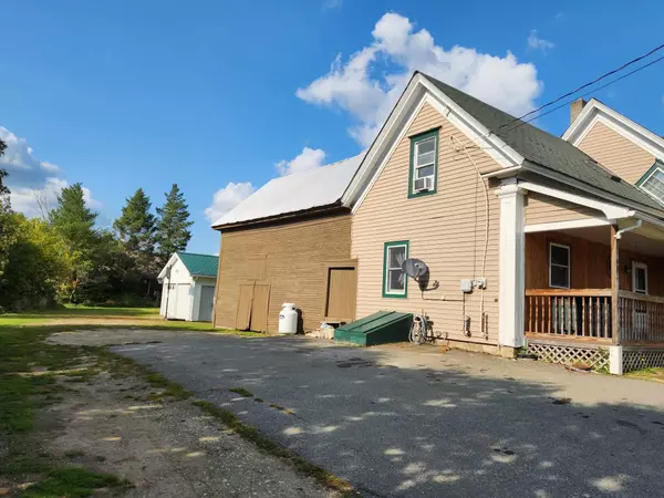 Newport Town, VT 05857,33 Vance Hill RD