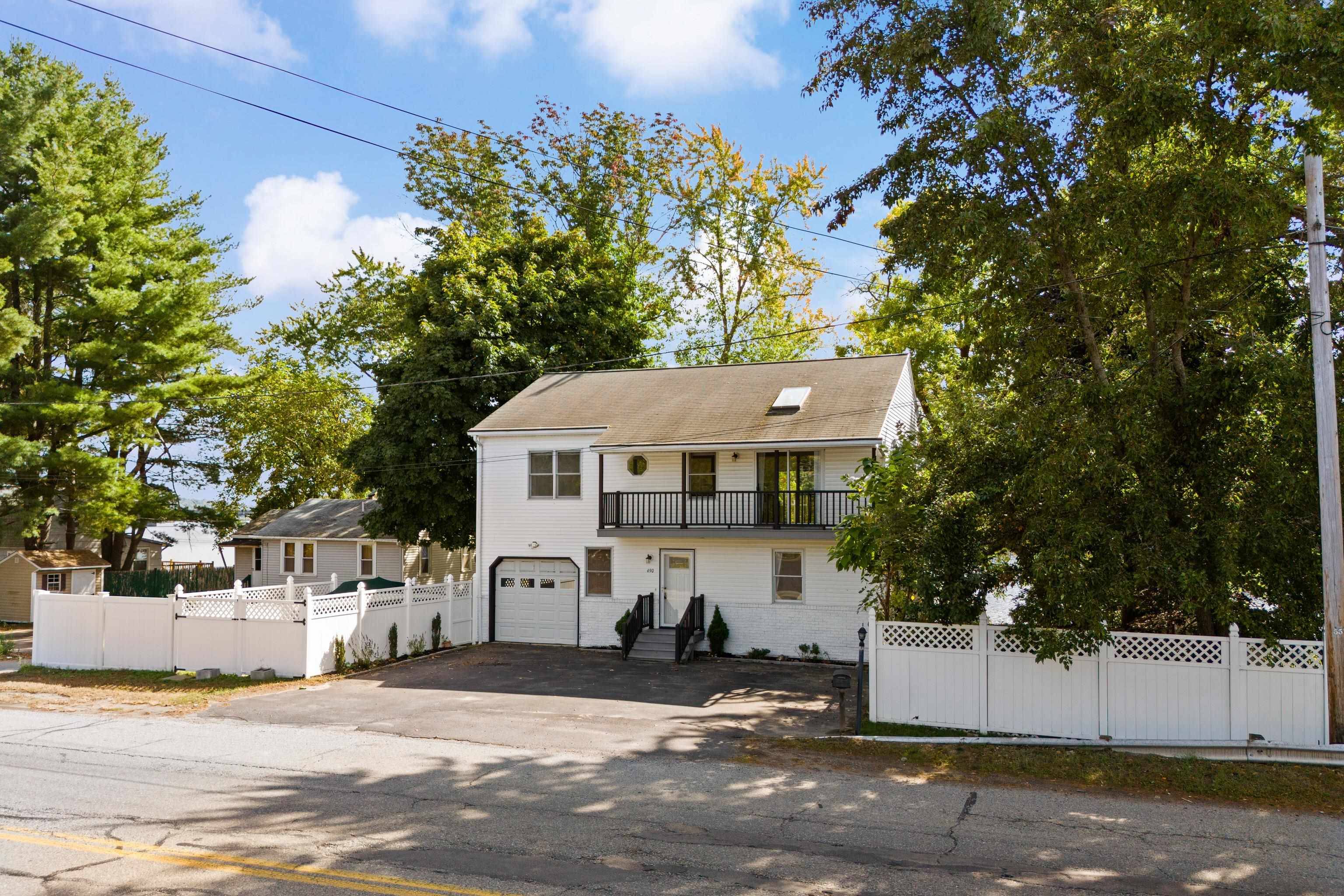 Methuen, MA 01844,490 Lowell ST