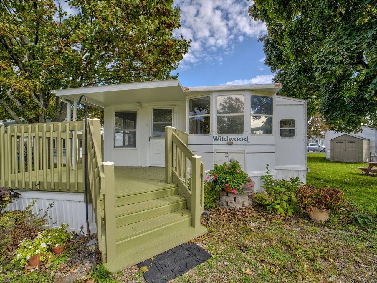 37 Island CIR, South Hero, VT 05486